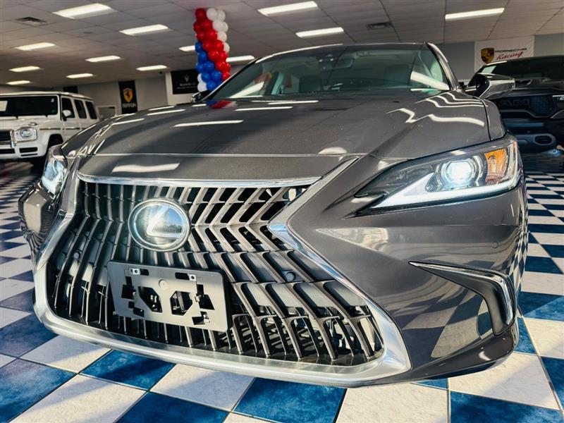 used 2023 Lexus ES 300h car, priced at $34,995