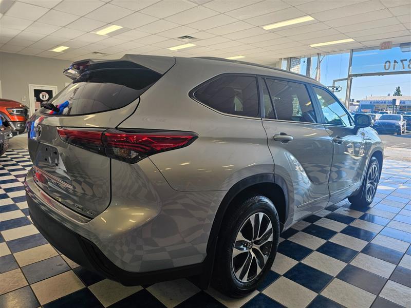 used 2023 Toyota Highlander car, priced at $30,995