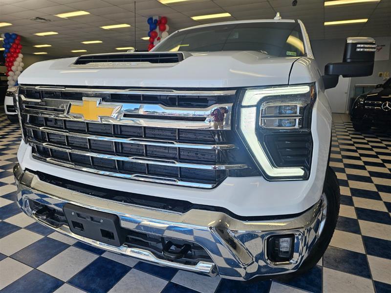 used 2024 Chevrolet Silverado 2500 car, priced at $57,995