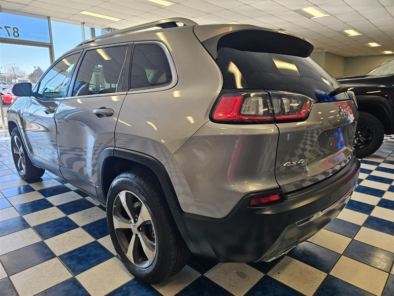 used 2020 Jeep Cherokee car, priced at $15,495