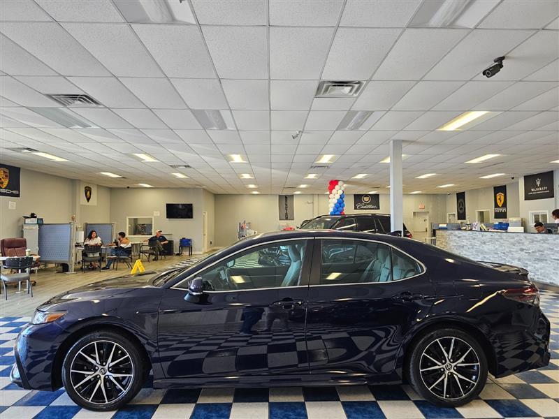 used 2022 Toyota Camry Hybrid car, priced at $26,995