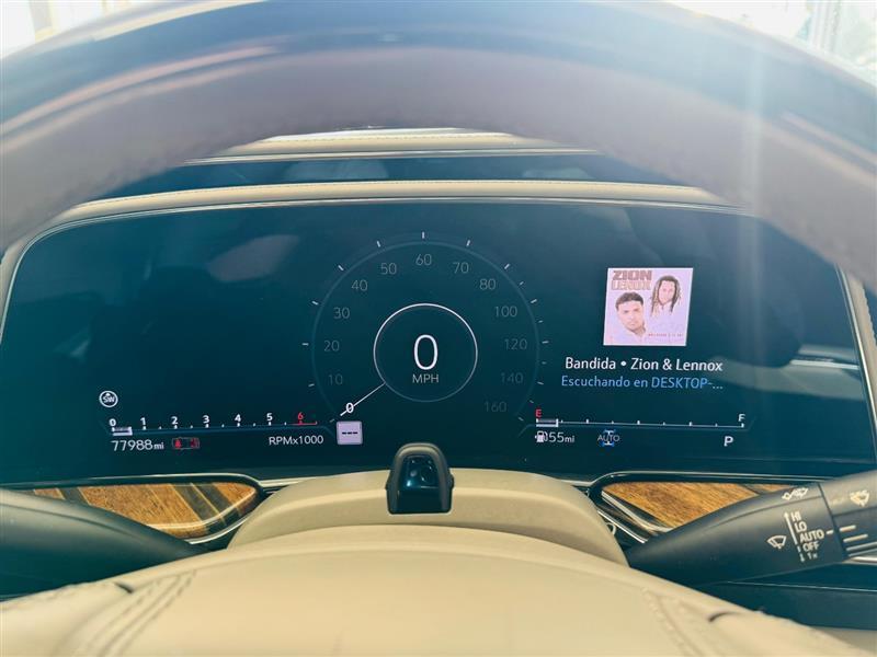 used 2022 Cadillac Escalade ESV car, priced at $56,995