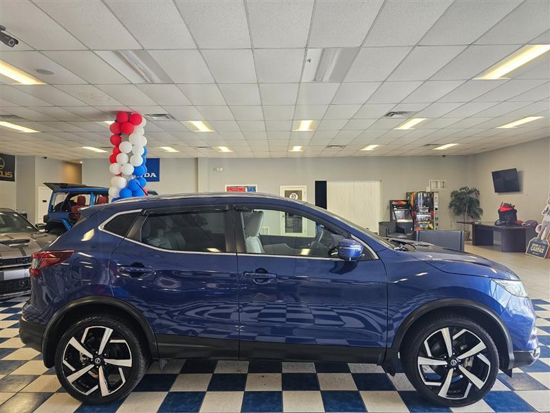 used 2021 Nissan Rogue Sport car, priced at $23,995