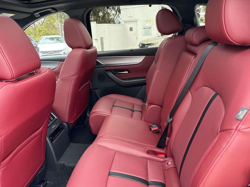 new 2025 Mazda CX-70 PHEV car, priced at $58,342
