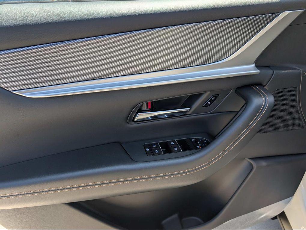 new 2025 Mazda CX-70 PHEV car, priced at $55,321