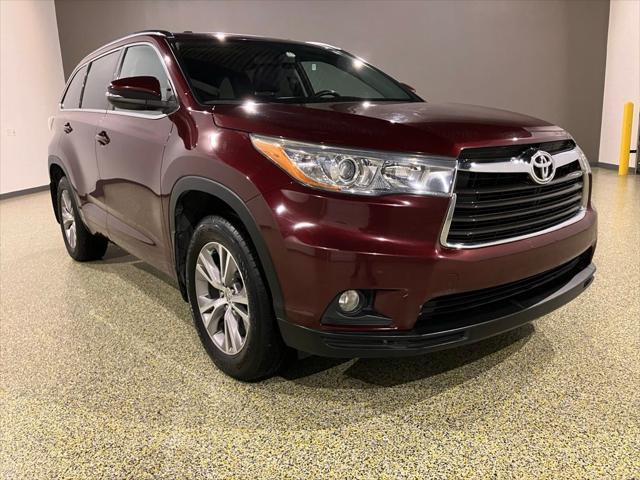 used 2015 Toyota Highlander car, priced at $16,895