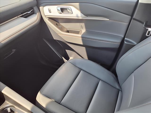 new 2025 Ford Explorer car, priced at $49,983