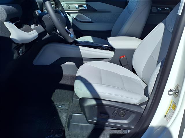 new 2025 Ford Explorer car, priced at $59,570