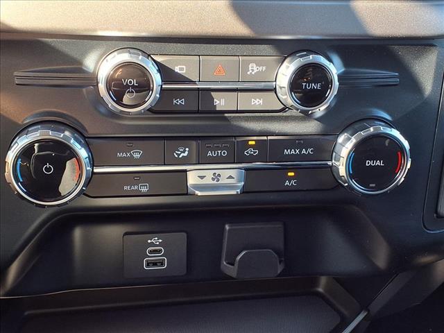 new 2025 Ford F-150 car, priced at $51,880