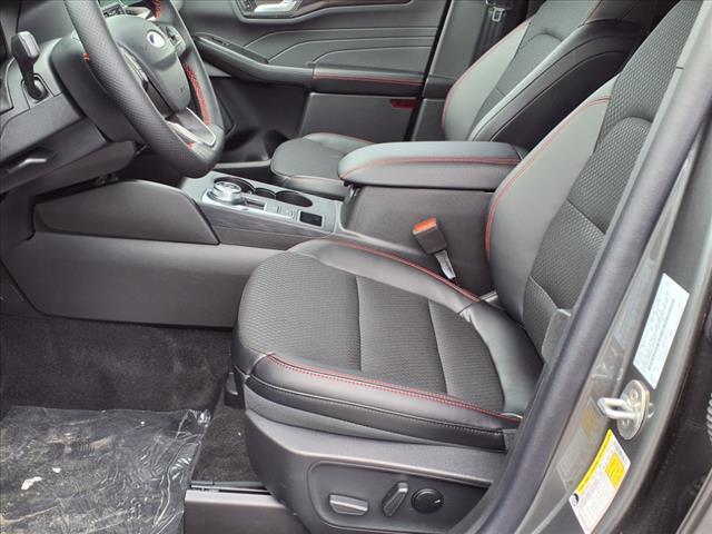 new 2025 Ford Escape car, priced at $29,990