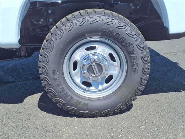 new 2025 Ford F-250 car, priced at $49,700