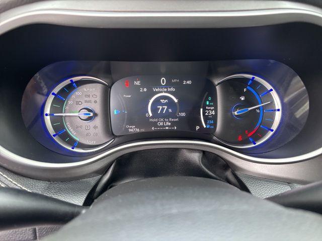 used 2022 Chrysler Pacifica Hybrid car, priced at $18,787