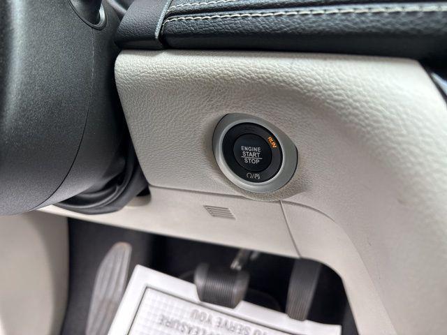 used 2022 Chrysler Pacifica Hybrid car, priced at $18,787