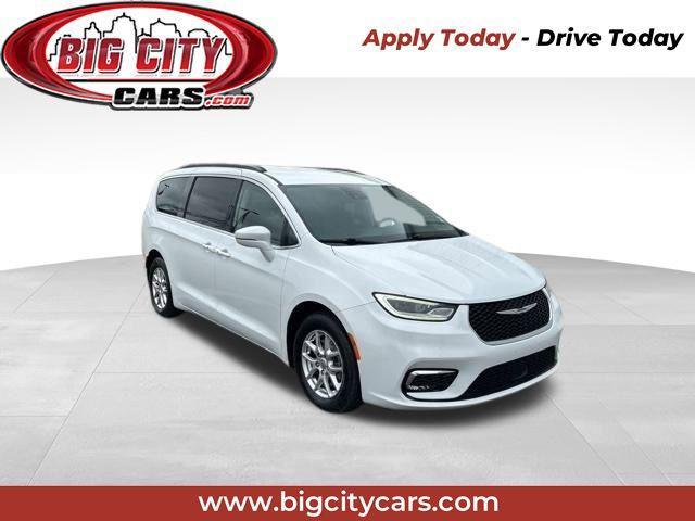 used 2022 Chrysler Pacifica car, priced at $17,700