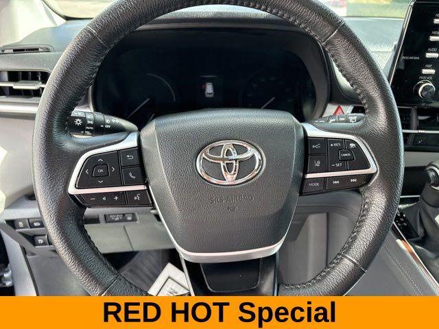 used 2023 Toyota Sienna car, priced at $40,294