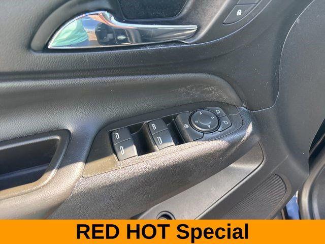 used 2023 Chevrolet Equinox car, priced at $18,876