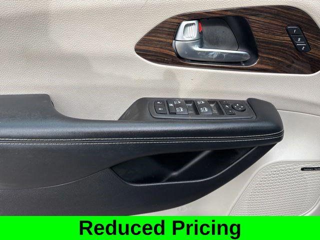 used 2022 Chrysler Pacifica car, priced at $21,267
