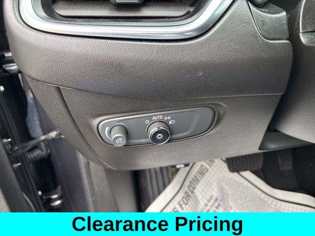 used 2022 Chevrolet Equinox car, priced at $17,341