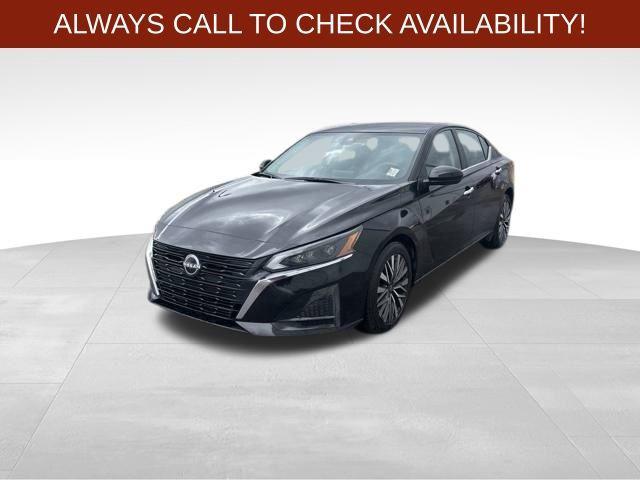 used 2023 Nissan Altima car, priced at $17,554