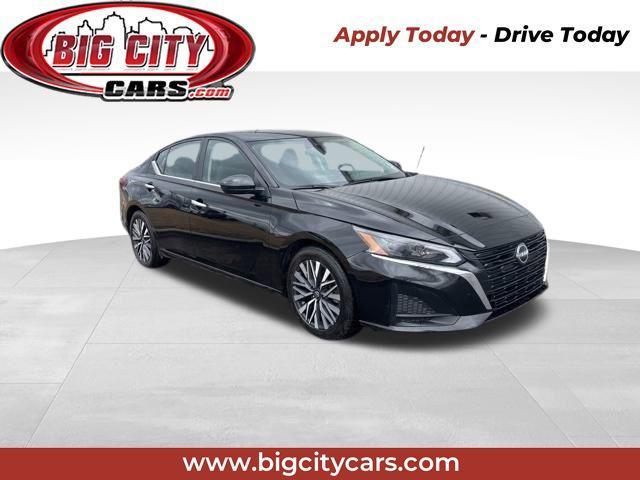 used 2023 Nissan Altima car, priced at $17,554