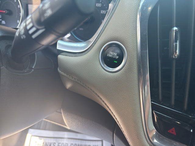 used 2022 Chevrolet Traverse car, priced at $25,300