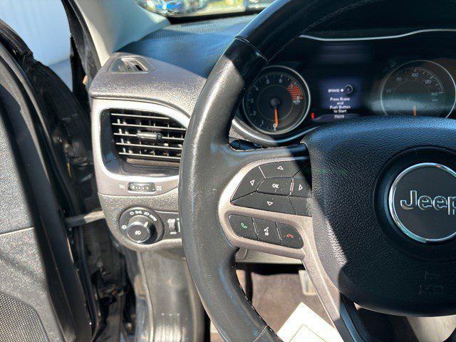 used 2019 Jeep Cherokee car, priced at $18,473