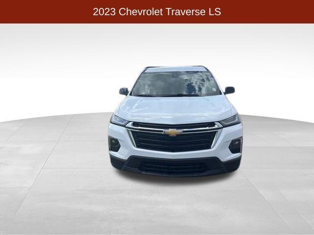 used 2023 Chevrolet Traverse car, priced at $26,560