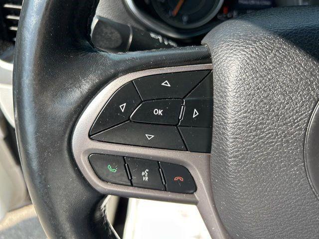 used 2019 Jeep Cherokee car, priced at $15,913