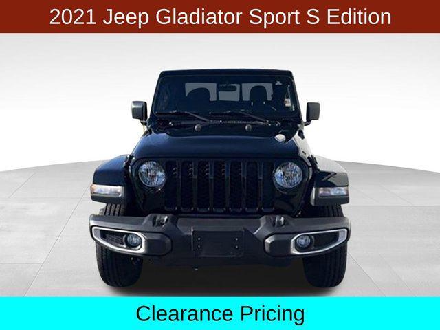 used 2021 Jeep Gladiator car, priced at $33,118