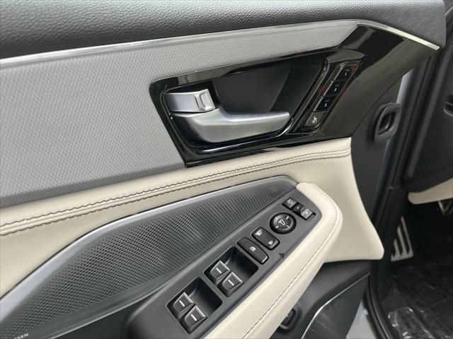 new 2025 Acura MDX car, priced at $70,250