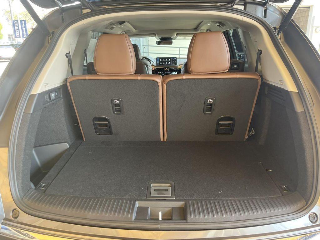 new 2025 Acura MDX car, priced at $58,550