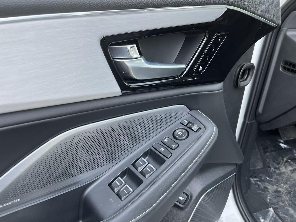 new 2025 Acura MDX car, priced at $58,550