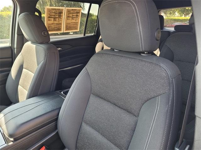 used 2024 Chevrolet Traverse car, priced at $38,999