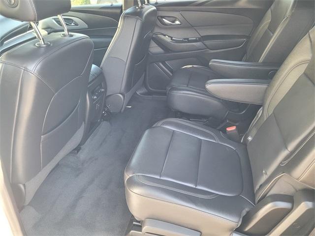 used 2022 Chevrolet Traverse car, priced at $30,270