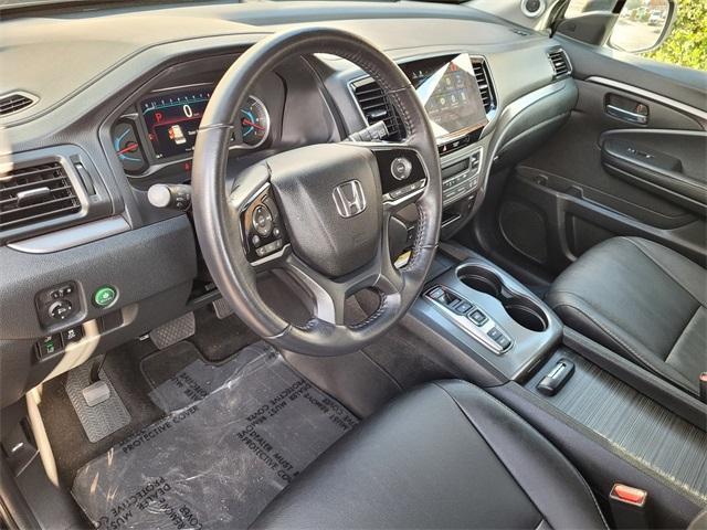 used 2022 Honda Pilot car, priced at $32,801