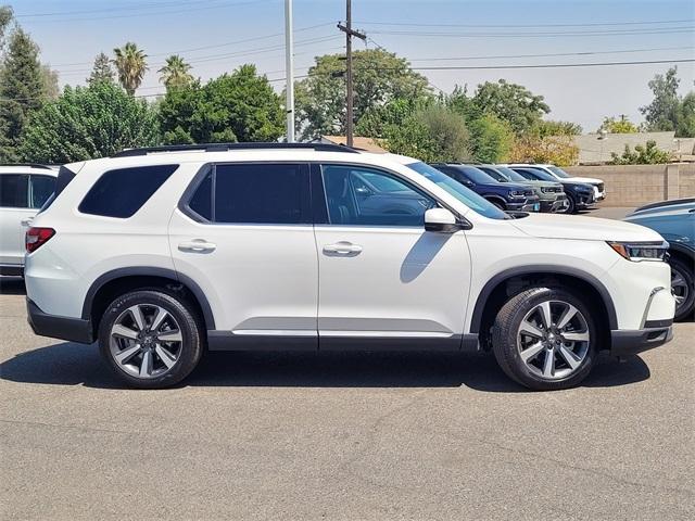 new 2025 Honda Pilot car, priced at $52,235