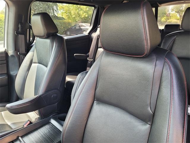 used 2023 Honda Odyssey car, priced at $37,223