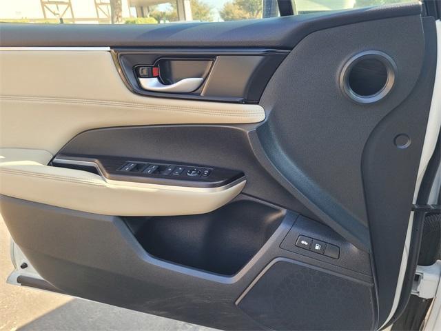 used 2020 Honda Clarity Plug-In Hybrid car, priced at $21,429