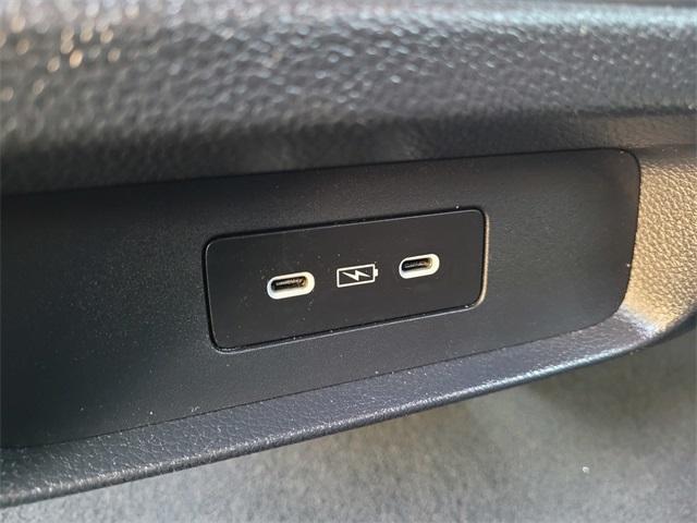 used 2025 Honda Odyssey car, priced at $42,035