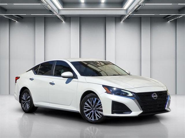 used 2023 Nissan Altima car, priced at $22,999