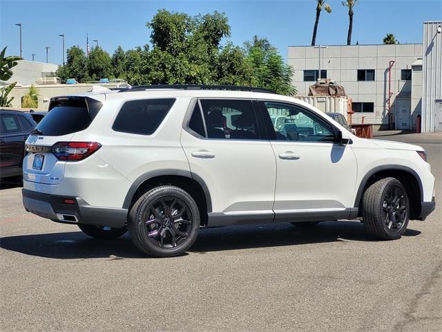 new 2025 Honda Pilot car, priced at $53,405