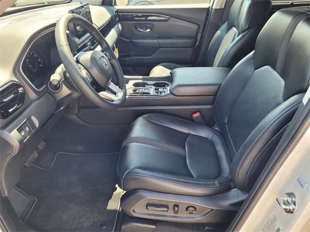 new 2025 Honda Pilot car, priced at $53,405