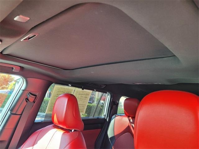 used 2021 Toyota Highlander car, priced at $35,789