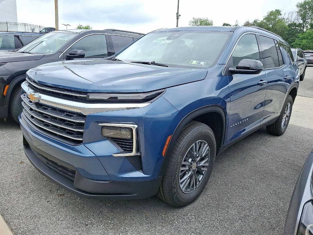 new 2025 Chevrolet Traverse car, priced at $41,495