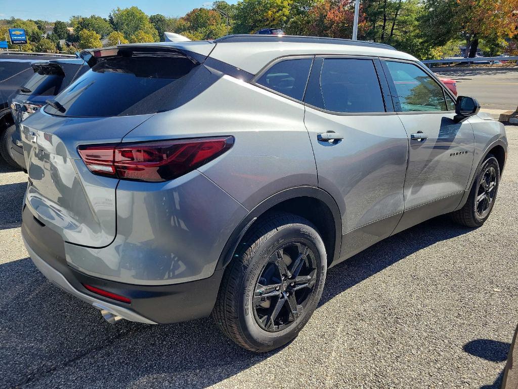 new 2025 Chevrolet Blazer car, priced at $38,311