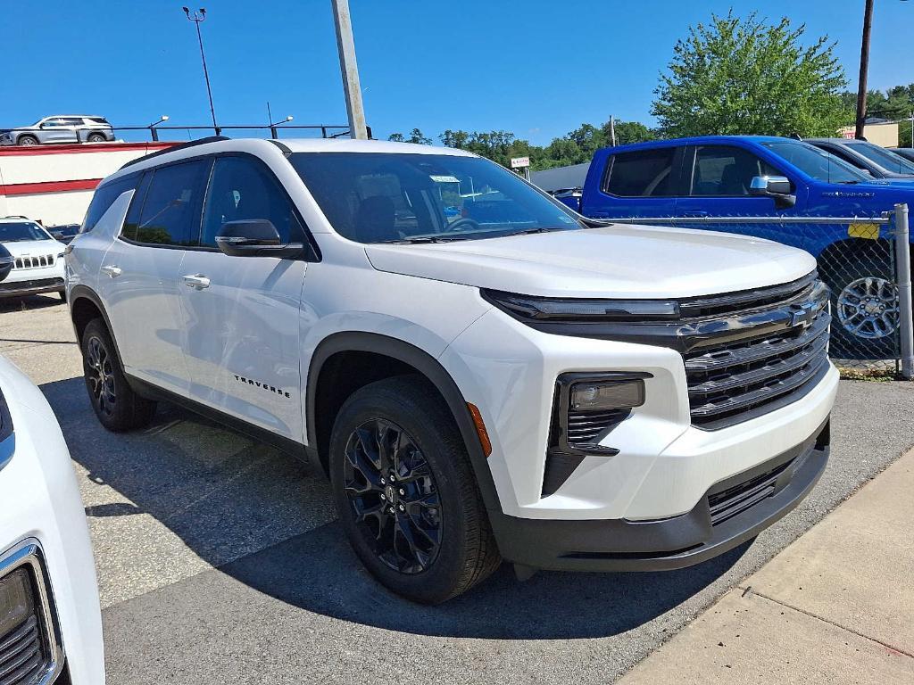 new 2025 Chevrolet Traverse car, priced at $45,239