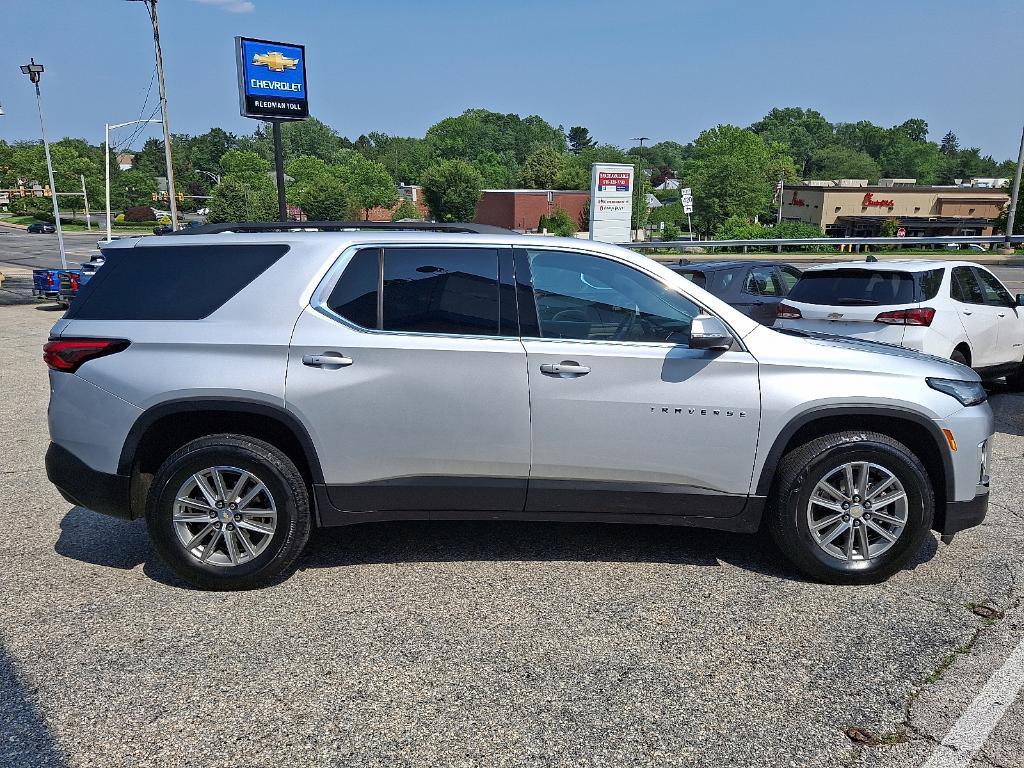 used 2022 Chevrolet Traverse car, priced at $32,996