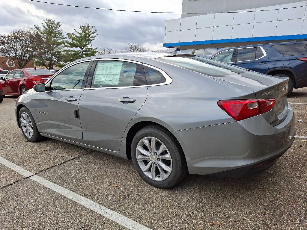 new 2024 Chevrolet Malibu car, priced at $26,546