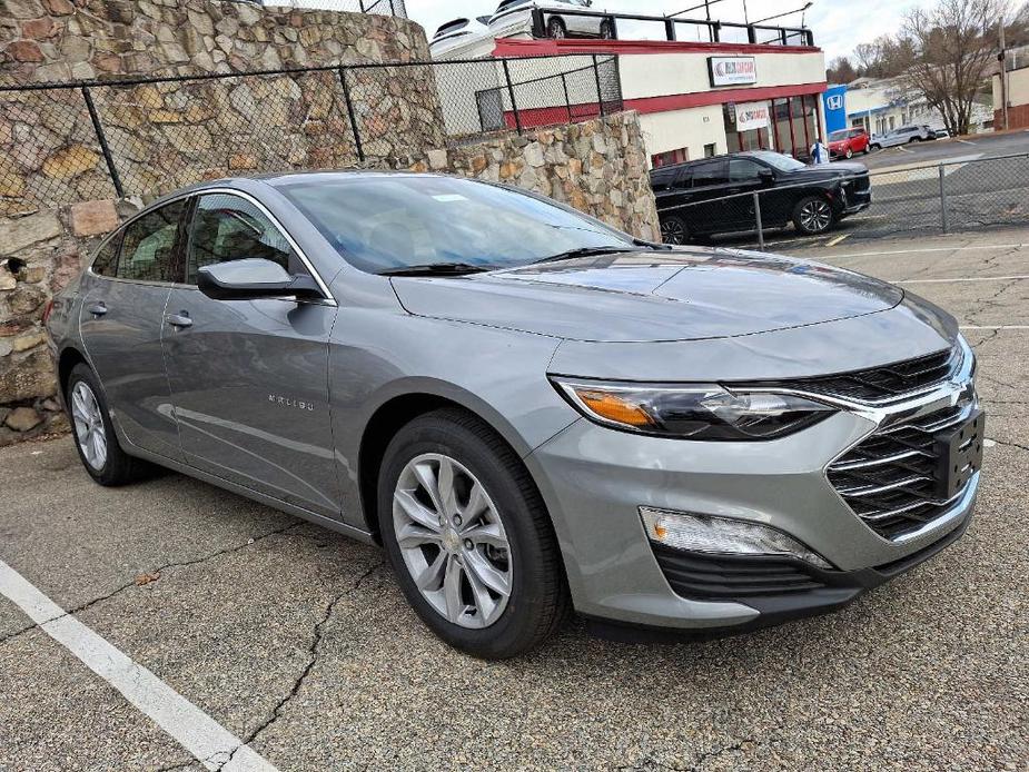 new 2024 Chevrolet Malibu car, priced at $28,216