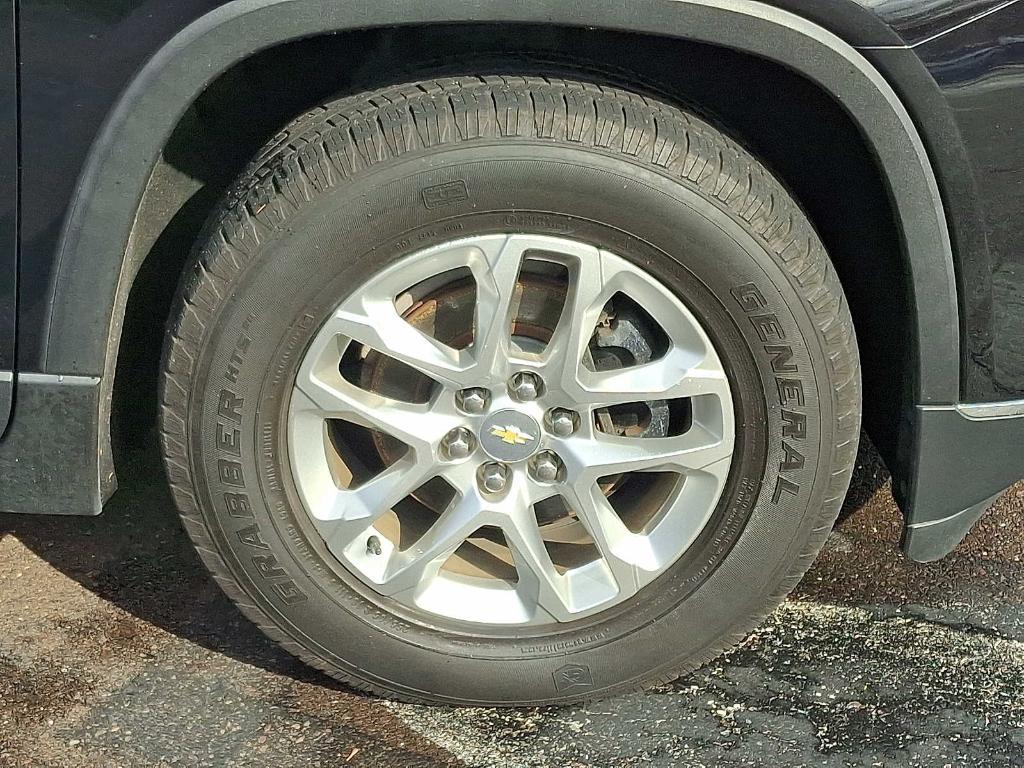 used 2020 Chevrolet Traverse car, priced at $25,496